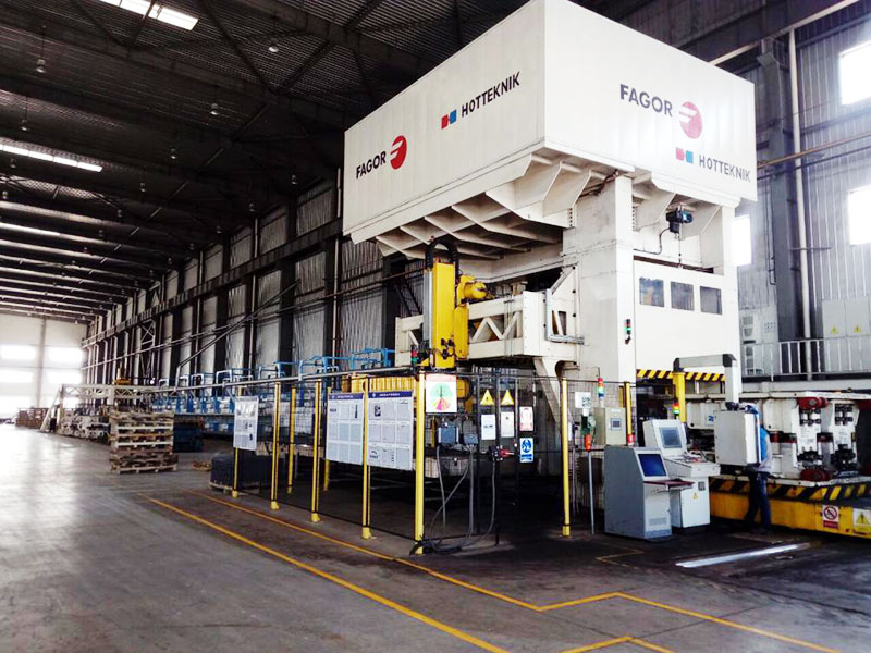 汽車配件熱成型壓機及模具冷卻系統(tǒng)