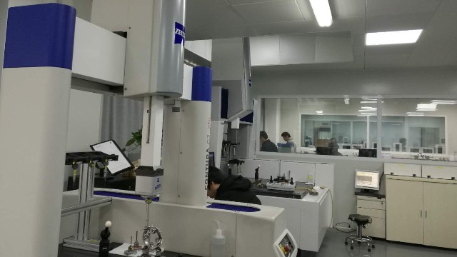 燒結零部件切割線CNC車間